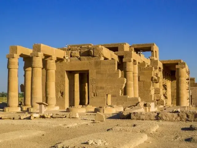 tourist attractions in luxor,tourist attractions,easy day trips from luxor,luxor,valley of the kings