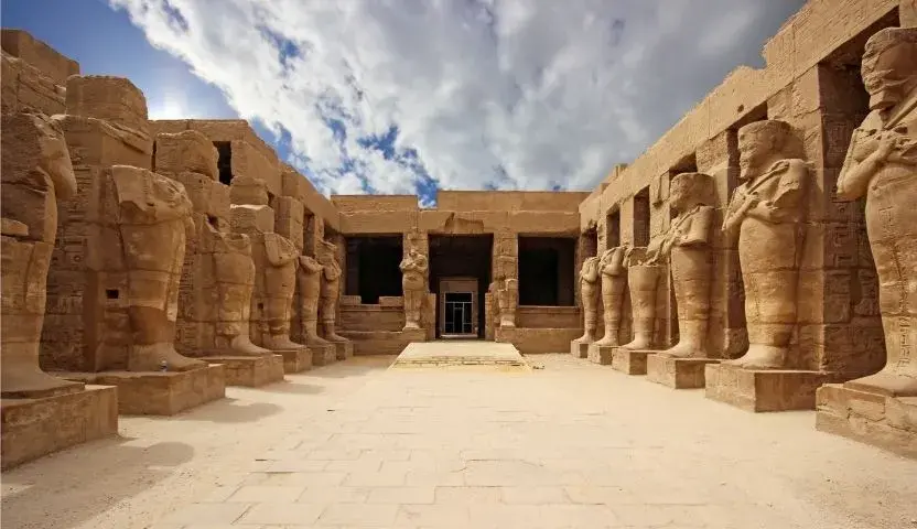 tourist attractions in luxor