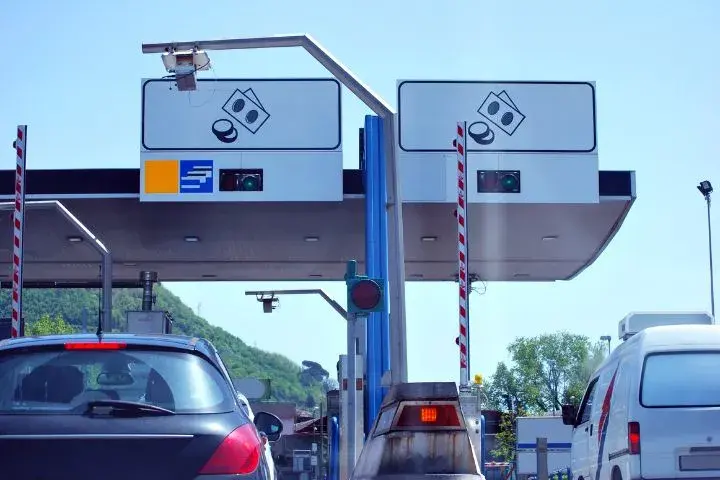 European toll roads guide,Understanding European Toll Systems,Country-by-Country Toll Road Breakdown,Toll Payment Methods Across Europe,Cost Analysis of European Toll Roads,Essential Toll Road Planning Tools,Avoiding Common Toll Road Mistakes,Toll-Free Alternatives for Scenic Routes