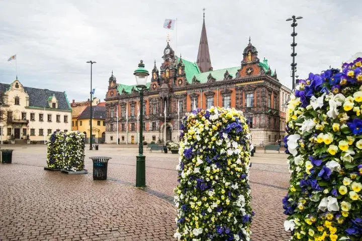 Connecting European Cities By Car