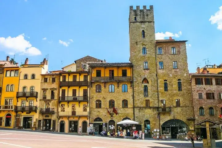 Drive Milan to Rome, Arezzo