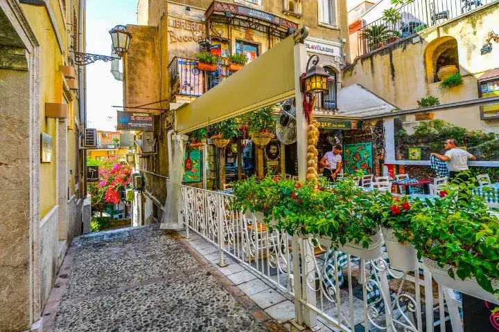 Best Time For Italy Road Trip