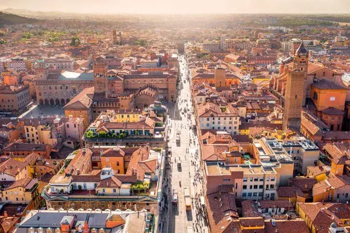 Driving in Italy, Bologna