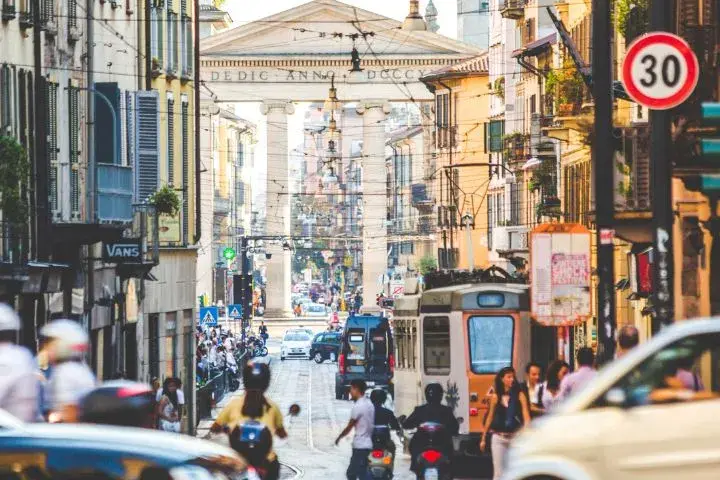 Driving in Italy, Milan