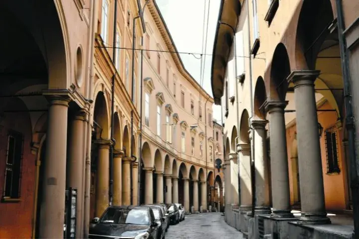 Driving in Italy, Old City, Bologna