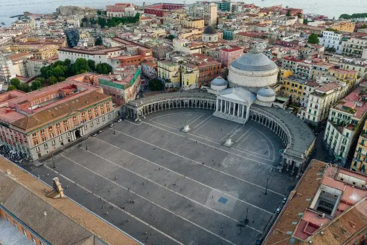 Drive Rome To Naples, Piazza del Plebiscito, Naples