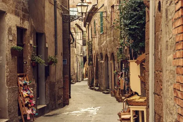 Tuscany Road Trip Itinerary, Pitigliano City Street