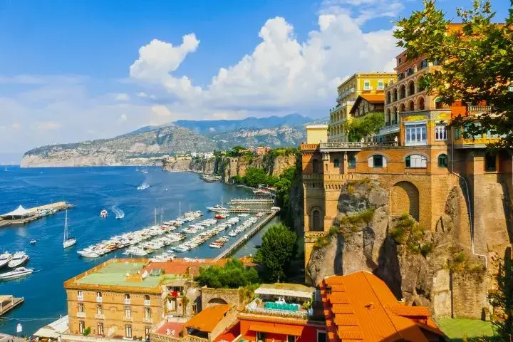 Amalfi Narrow Roads, Sorrento