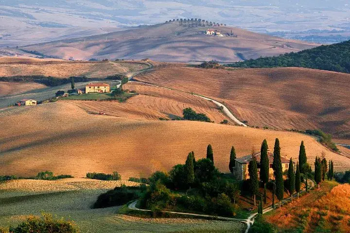 Driving in Italy, Tuscany Hills