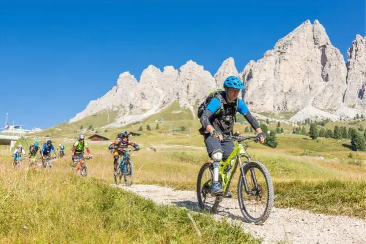 Dolomites Driving Guide, Downhill at the Sella Ronda, Dolomites