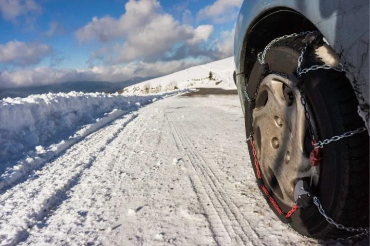 Winter Driving in italy Tips, Snow Chain