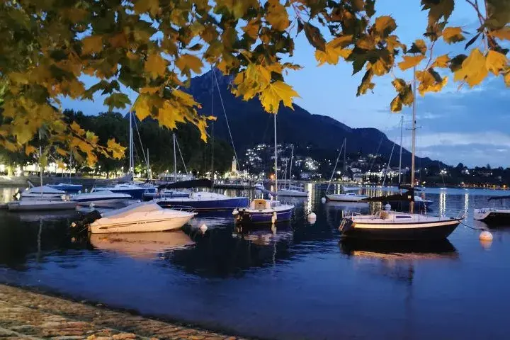 Driving in Italy During Summer Heatwave, Summer Night, Lake Lecco