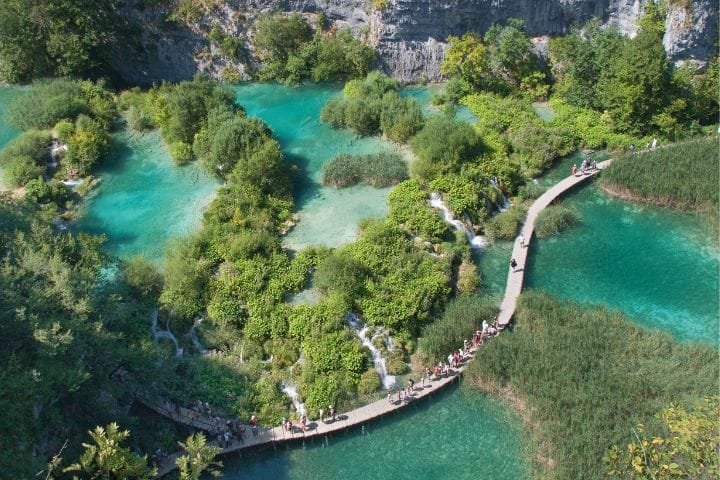 Plitvice Lakes by Car, Tourists in Plitvice Lakes