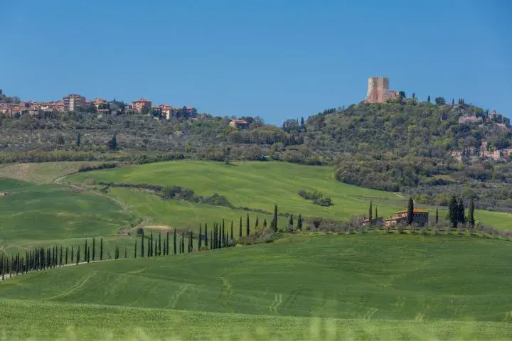Drive Rome to Siena, Via Cassia Route, Tuscan landscape
