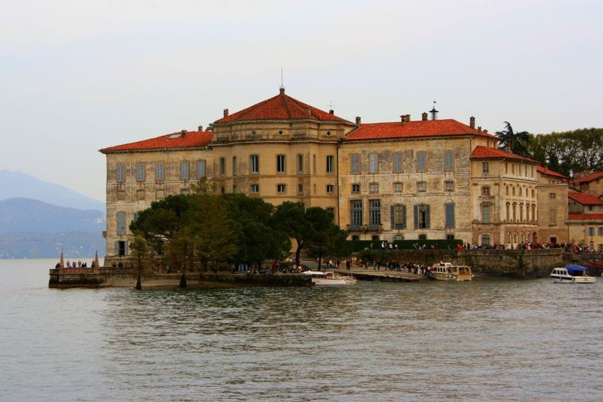 Best Lakes in Italy, Borromeo Palace in Isola Bella, Lake Maggiore