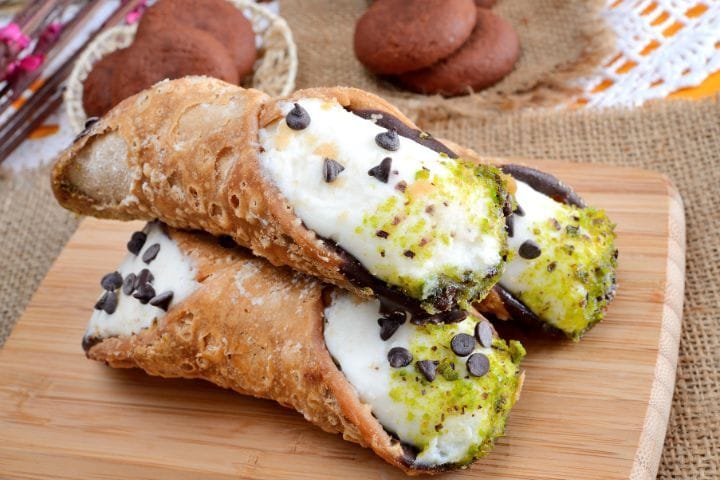 Italy Travel Guide, Cannoli Siciliani