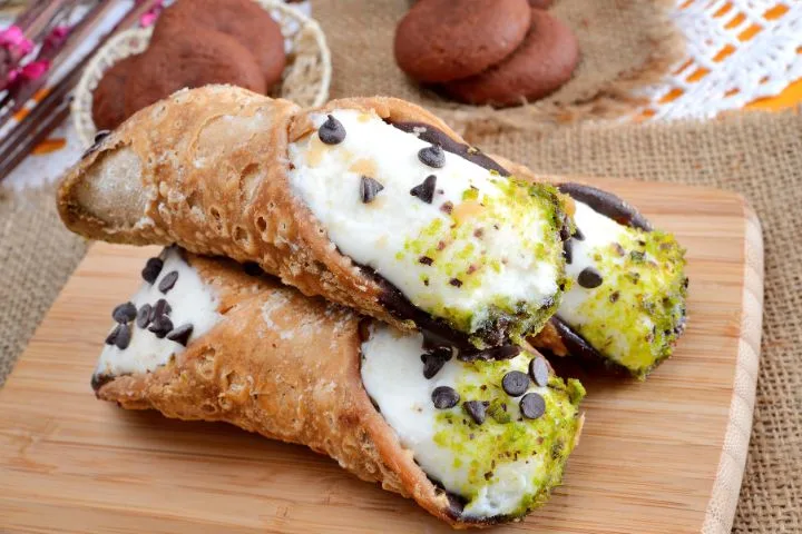 Italy Travel Guide, Cannoli Siciliani