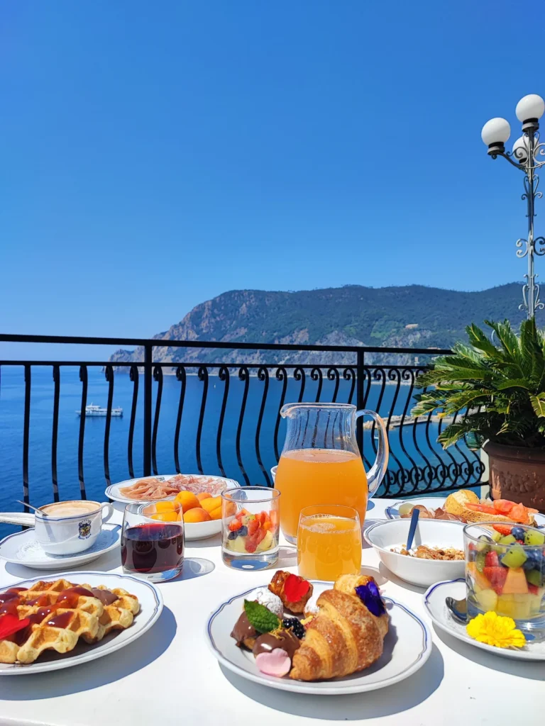 Where to Stay in Italy, Hotel Porto Roca, Monterosso