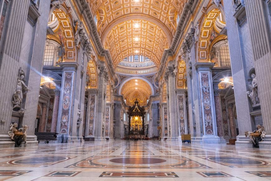 10 Days in Italy Itinerary, Interior of St. Peter's Basilica
