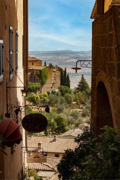 Best Time to Visit Italy, Montalcino, Tuscany