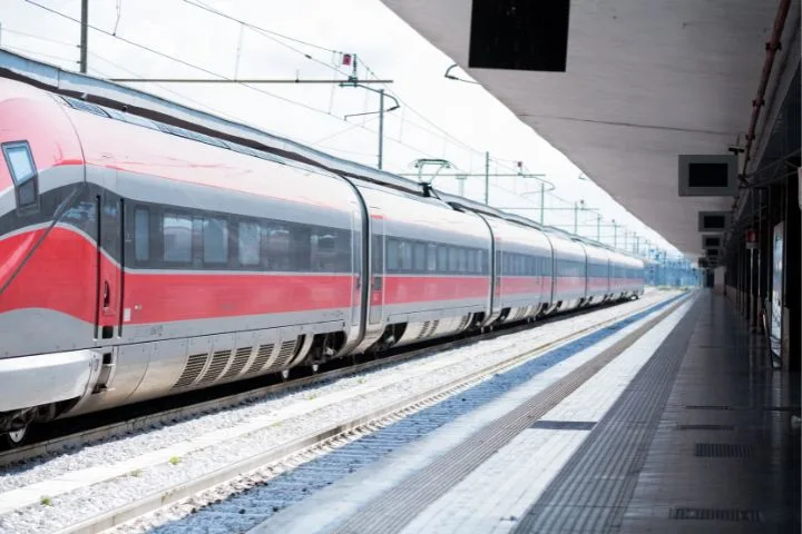 How to Get Around Italy, Naples Train Station