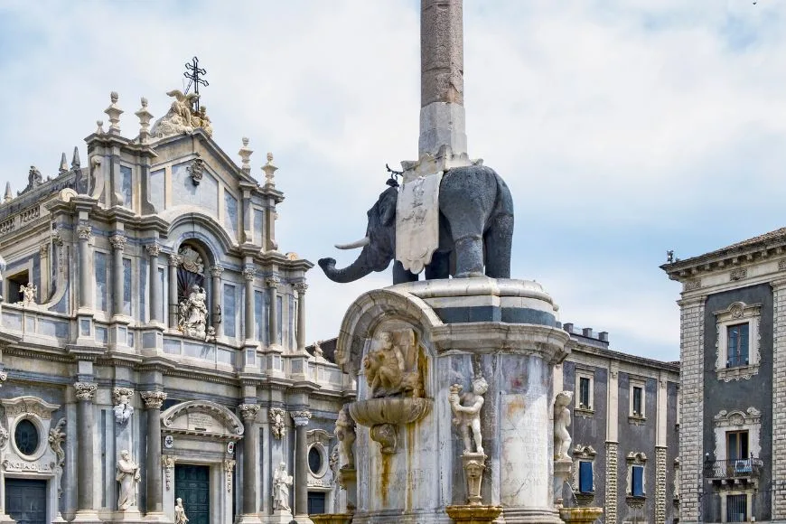 Cheapest Cities to Visit in Italy , Piazza del Duomo, Catania