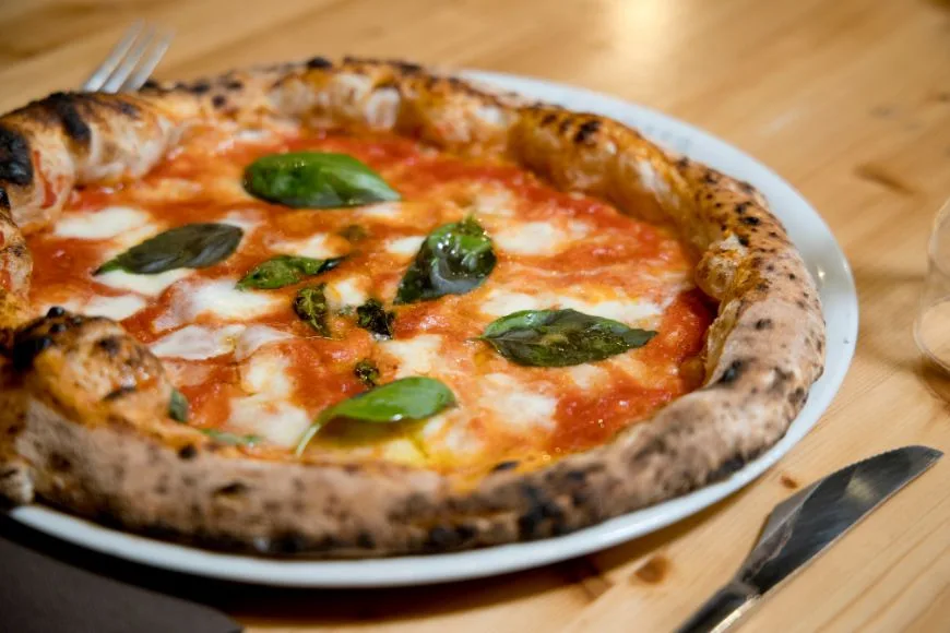 Best Cities to Visit in Italy, Pizza Napolitana
