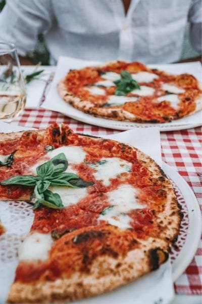 Best Time to Visit Italy, Pizza Napolitana
