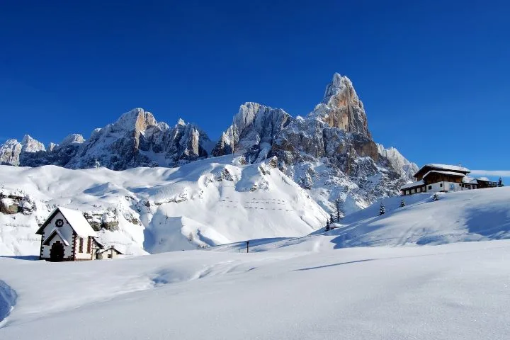 How to Drive Italian Mountain Passes in Winter, Refuge in Dolomites