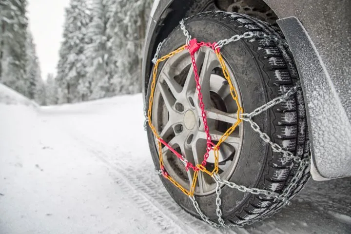 How to Drive Italian Mountain Passes in Winter, Snow Chains