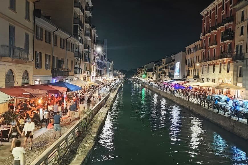 Milan Travel Guide, Aperitivo by the Canals, Navigli