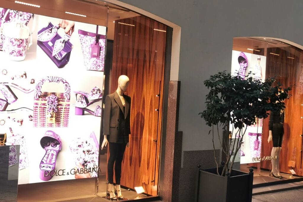 Milan Travel Guide, Dolce & Gabbana in Via della Spiga, Milan