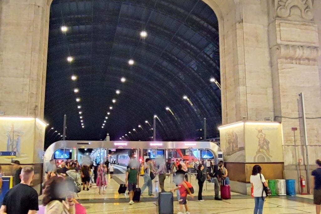 Milan Travel Guide, Milan Train Station