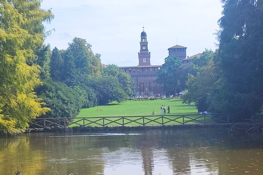 Romantic Milan Itinerary, Parco Sempione