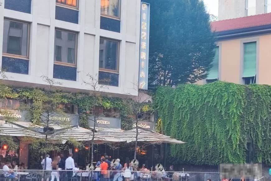 Milan Travel Guide, Piazza Del Liberty Restaurants Near Duomo