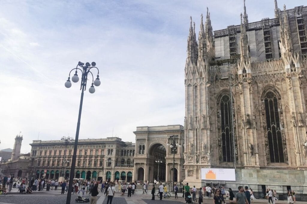 Milan Art Itinerary, Piazza del Duomo