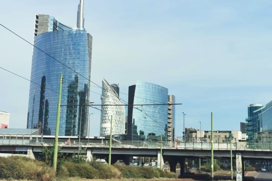 Milan Travel Guide, Porta Nuova, Modern Milan