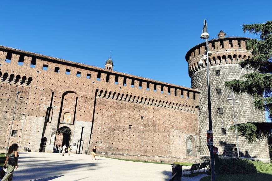 Budget Milan itinerary, Castello Sforzesco