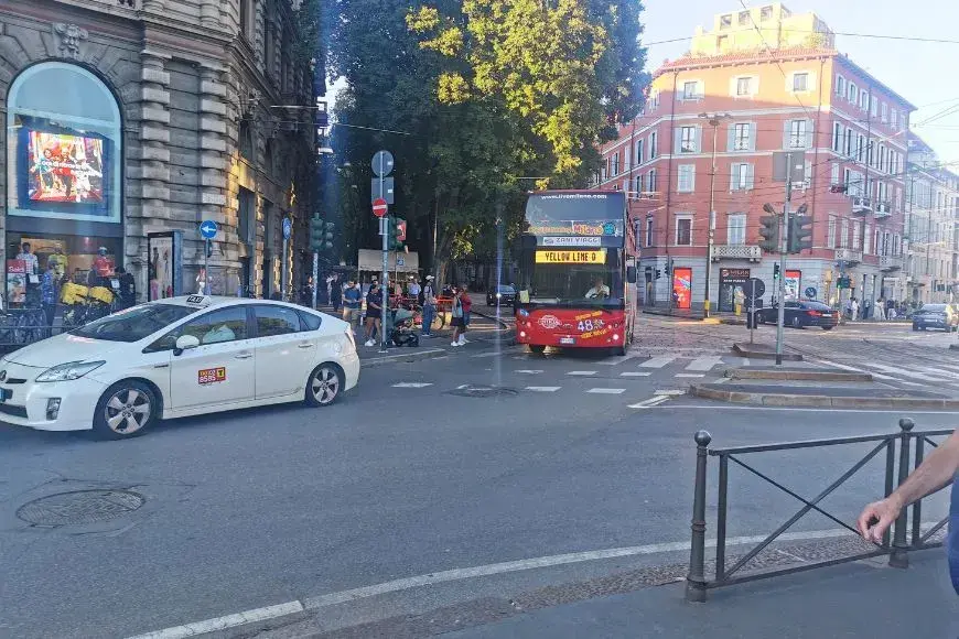 Getting Around Milan, Milan White Taxi