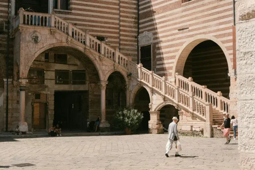Day Trips from Milan, Architectural Detail, Verona