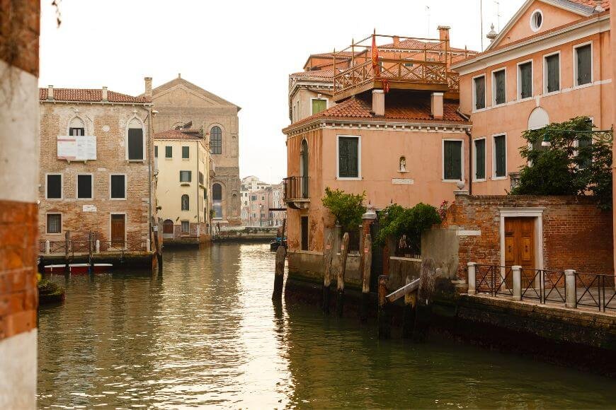 Best Attractions in Venice, Canal in Dorsoduro Venice