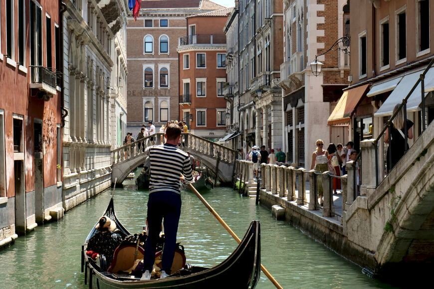 Things to Do in Venice, Gondola ride through Venice canal