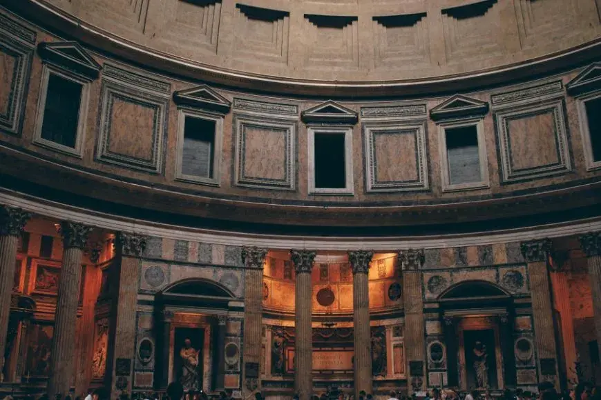 Where to Stay in Rome, Inside the Pantheon