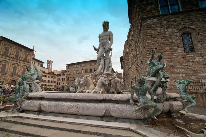 Best Attractions in Florence, Piazza della Signoria statues and architecture — open-air museum in Florence