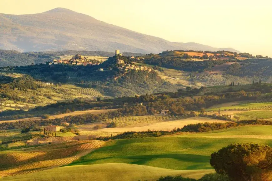 Florence Travel Guide, Val d’Orcia, one of the most beautiful day trips from Florence