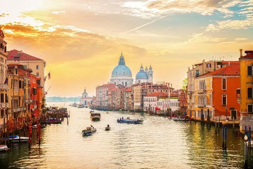Venice Travel Guide