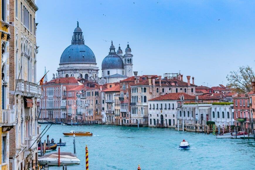 Things to Do in Venice, Venice canals with historic buildings