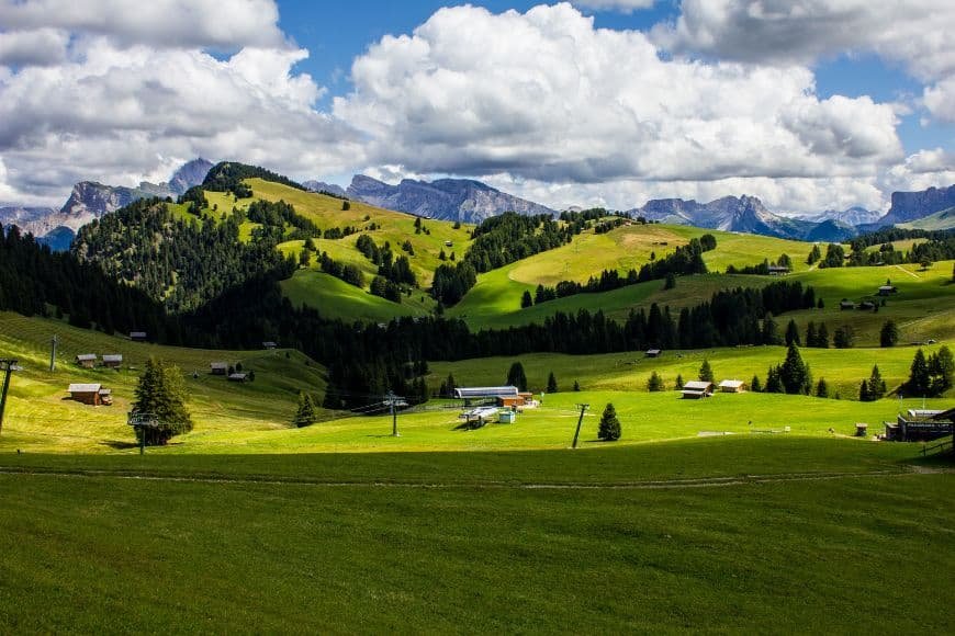Dolomites Travel Guide, Alpe di Siusi rolling alpine meadow