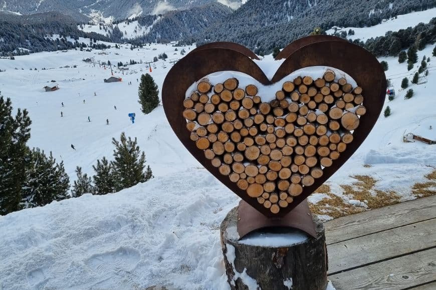 Dolomites Travel Guide, Alpine ski resort in the Dolomites