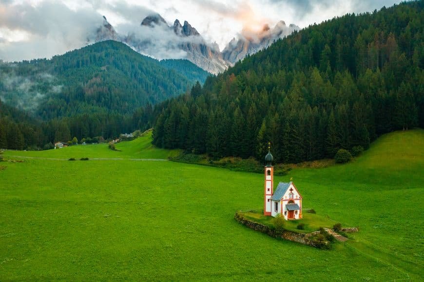 Dolomites Itinerary, Church of St. Johann in Val di Funes with Odle peaks